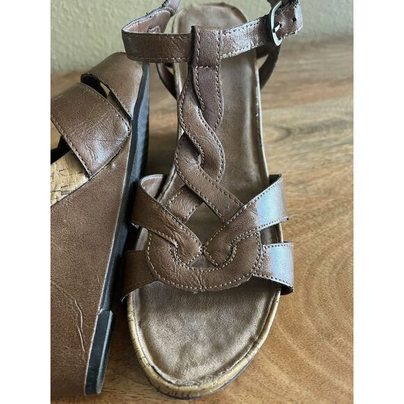 Aerosoles Leather Wedge 11 - Picture 7 of 7